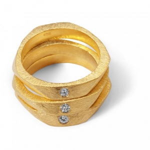 Faceted Bands Diamond Trio Gold